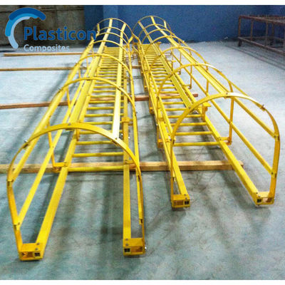 Composti di FRP giallo pultrato per recinzioni di passerelle
